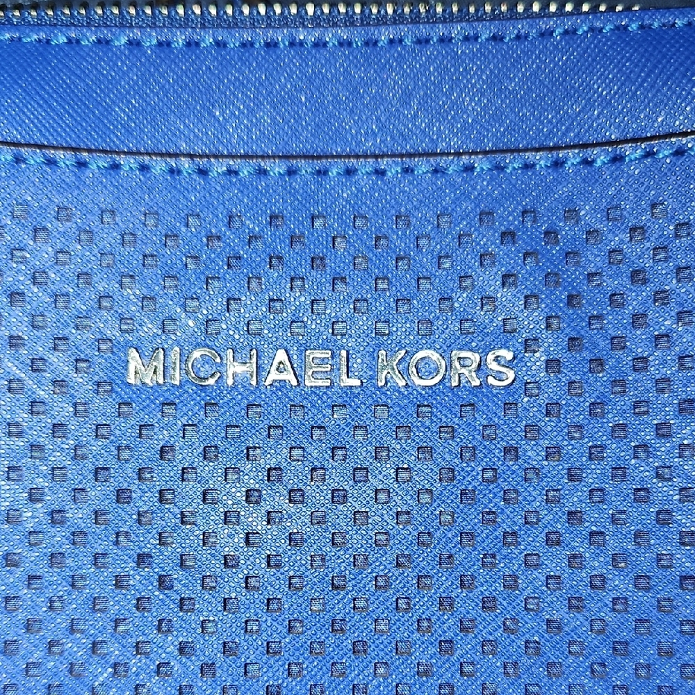 Michael Kors Jet Set Perforated Electric Blue Crossbody Bag New With COA - Picture 3 of 7
